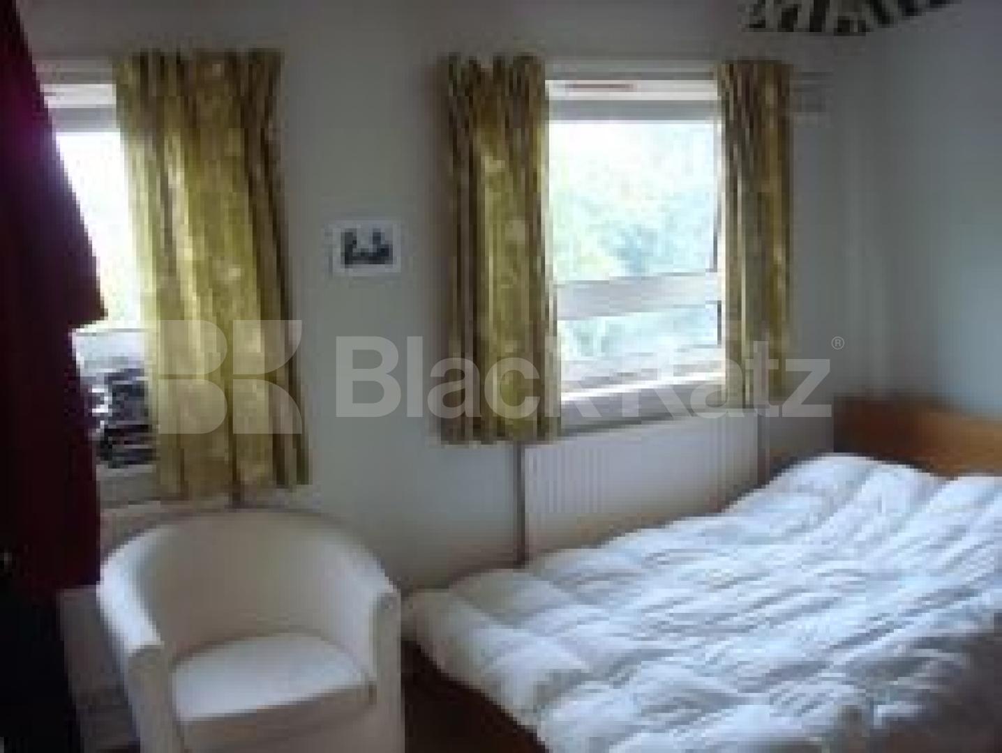 			4 Bedroom, 1 bath, 1 reception Terraced House			 Tansley Close, HOLLOWAY N7